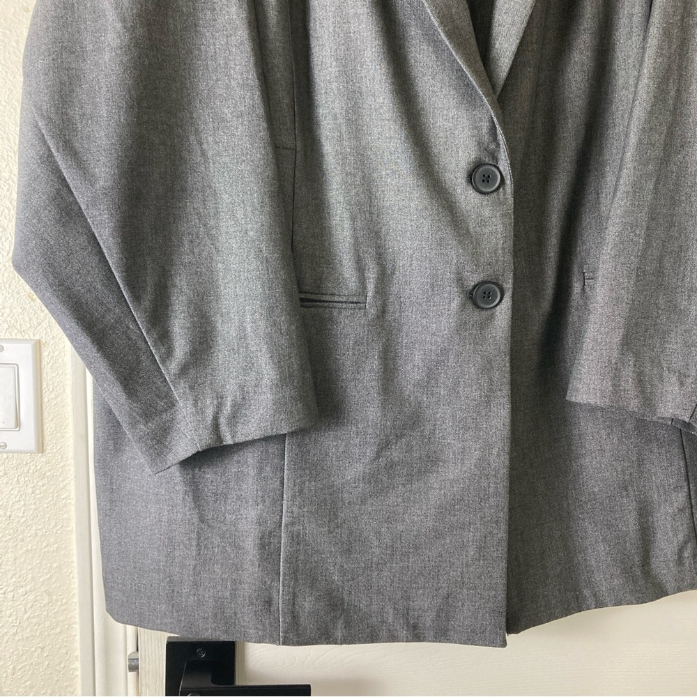 Torrid Studio Luxe Long Line Gray Button Front Blazer Size 6 - Picture 3 of 16